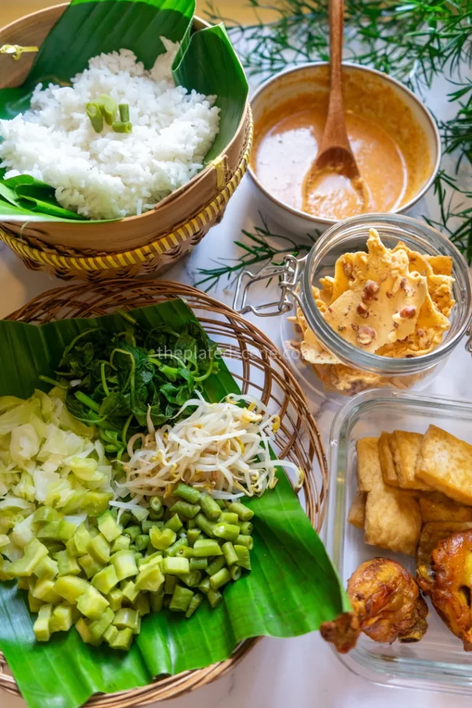 Pecel Sayur (Traditional Javanese Salad with Peanut Sauce) 5 Pecel Sayur (Traditional Javanese Salad with Peanut Sauce)