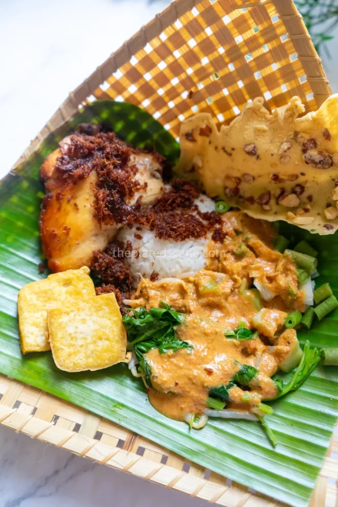 Pecel Sayur (Traditional Javanese Salad with Peanut Sauce) 3 Pecel Sayur (Traditional Javanese Salad with Peanut Sauce)