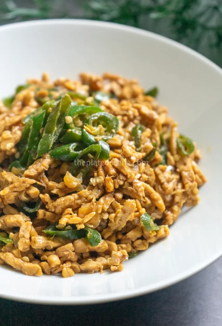 Oseng Tempe Cabe Ijo (Green Chili Tempeh Stir-Fry)