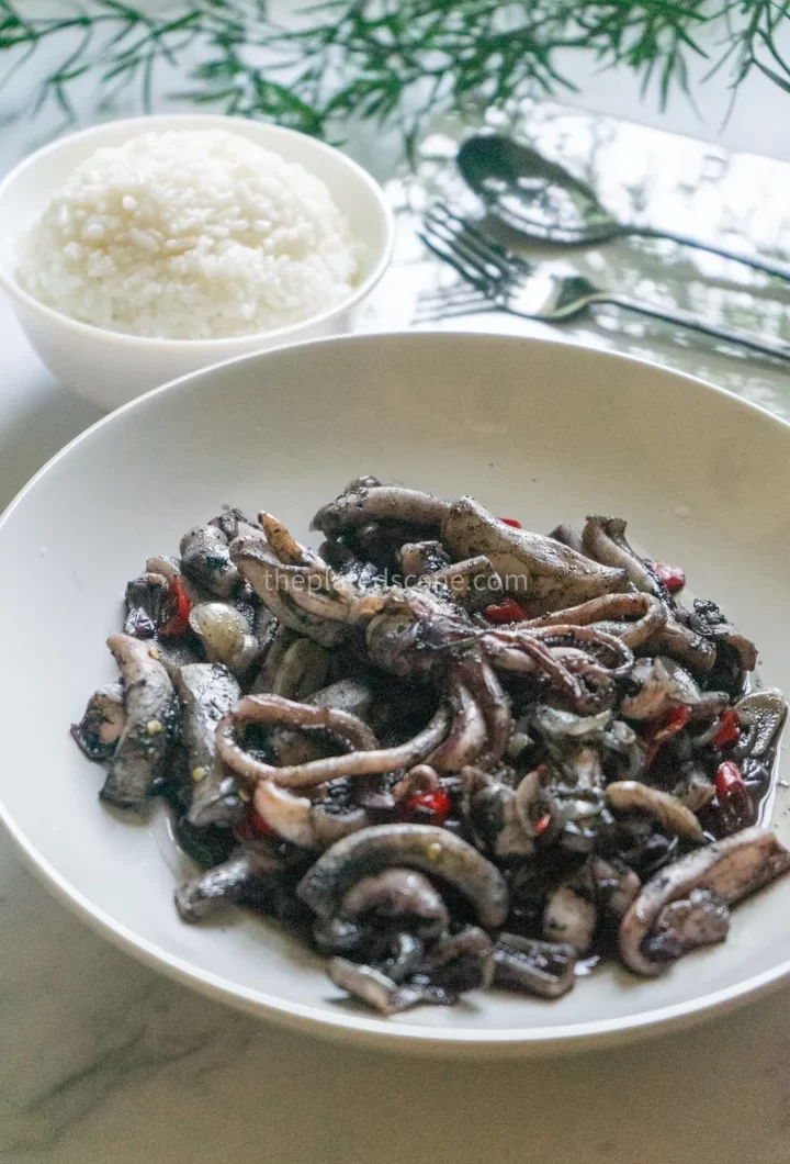 Cumi Saus Hitam: Indonesian Squid in Spicy Black Ink Sauce 8 Cumi Saus Hitam: Indonesian Squid in Spicy Black Ink Sauce
